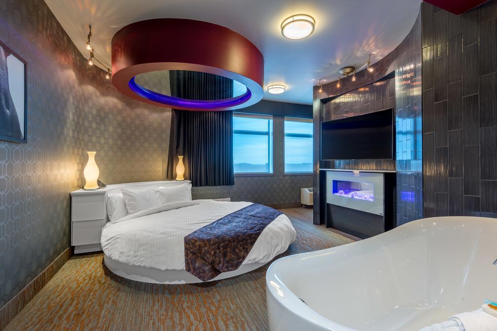 Clique Airport Hotel Calgary