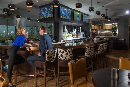 Clique Airport Hotel Calgary