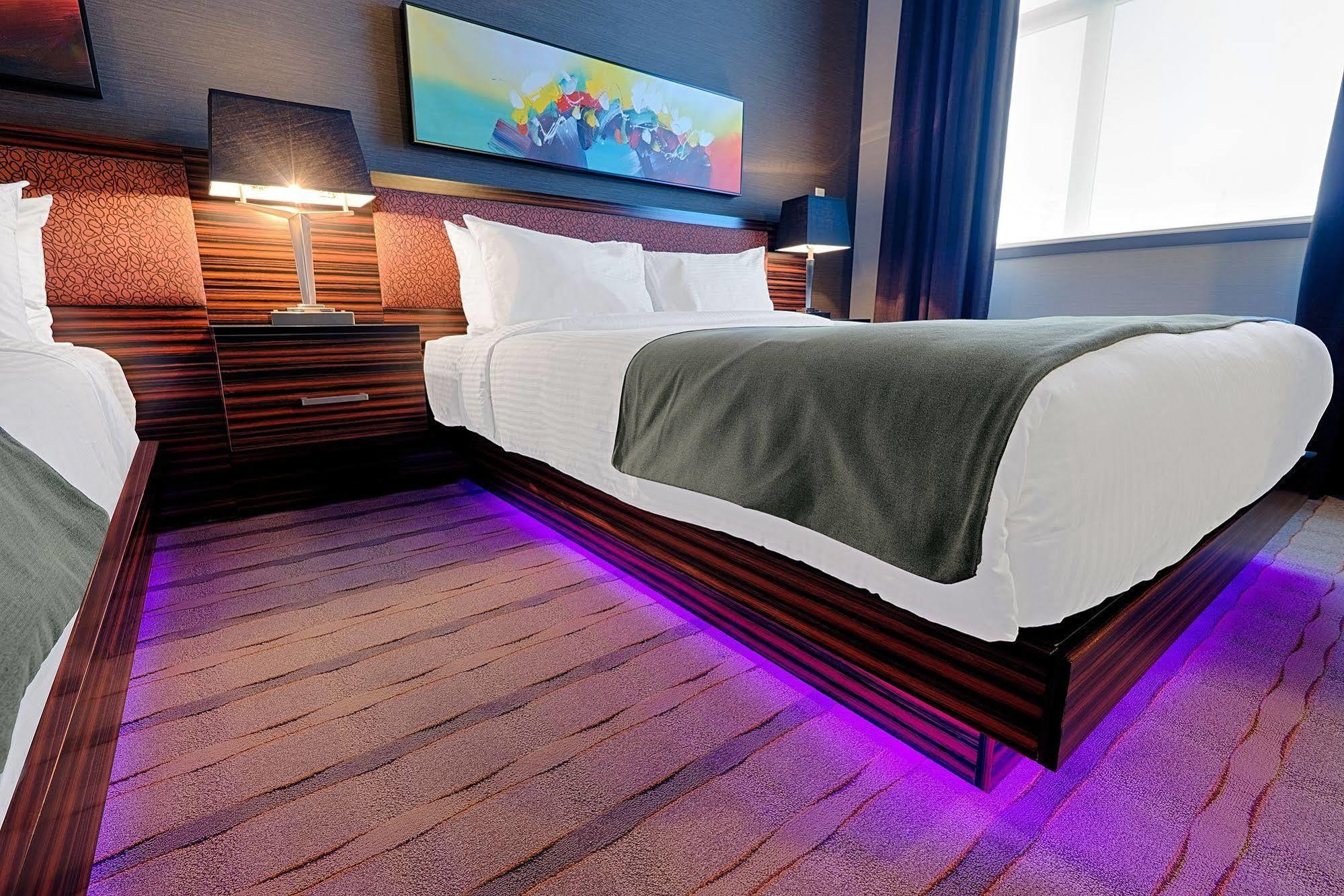Clique Airport Hotel